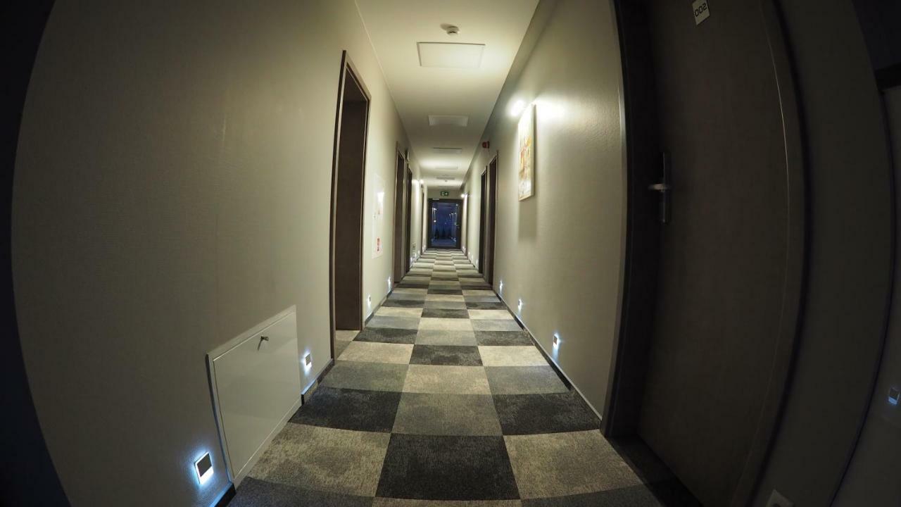 Hotel Sjesta Нова Сул Екстериор снимка